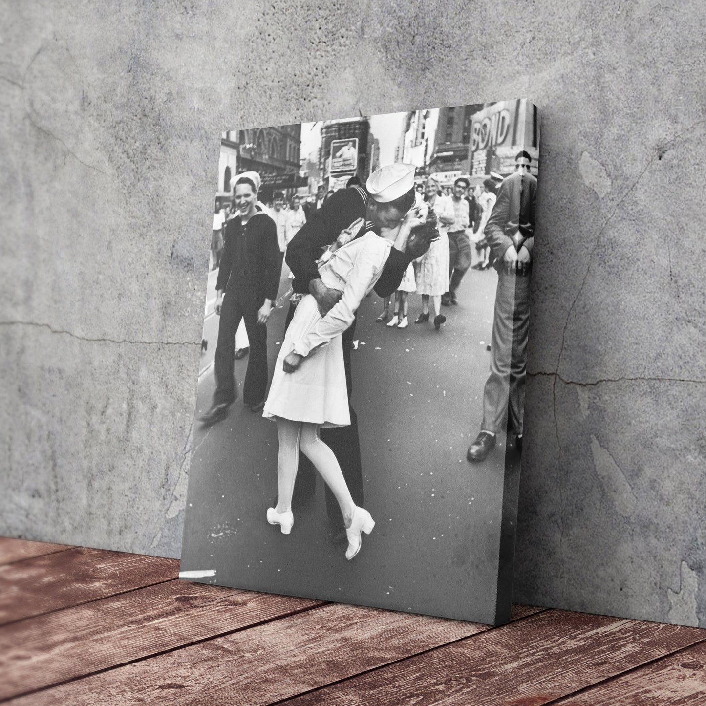 Sailor Kissing Nurse - Times Square New York Celebration Canvas Wall Art