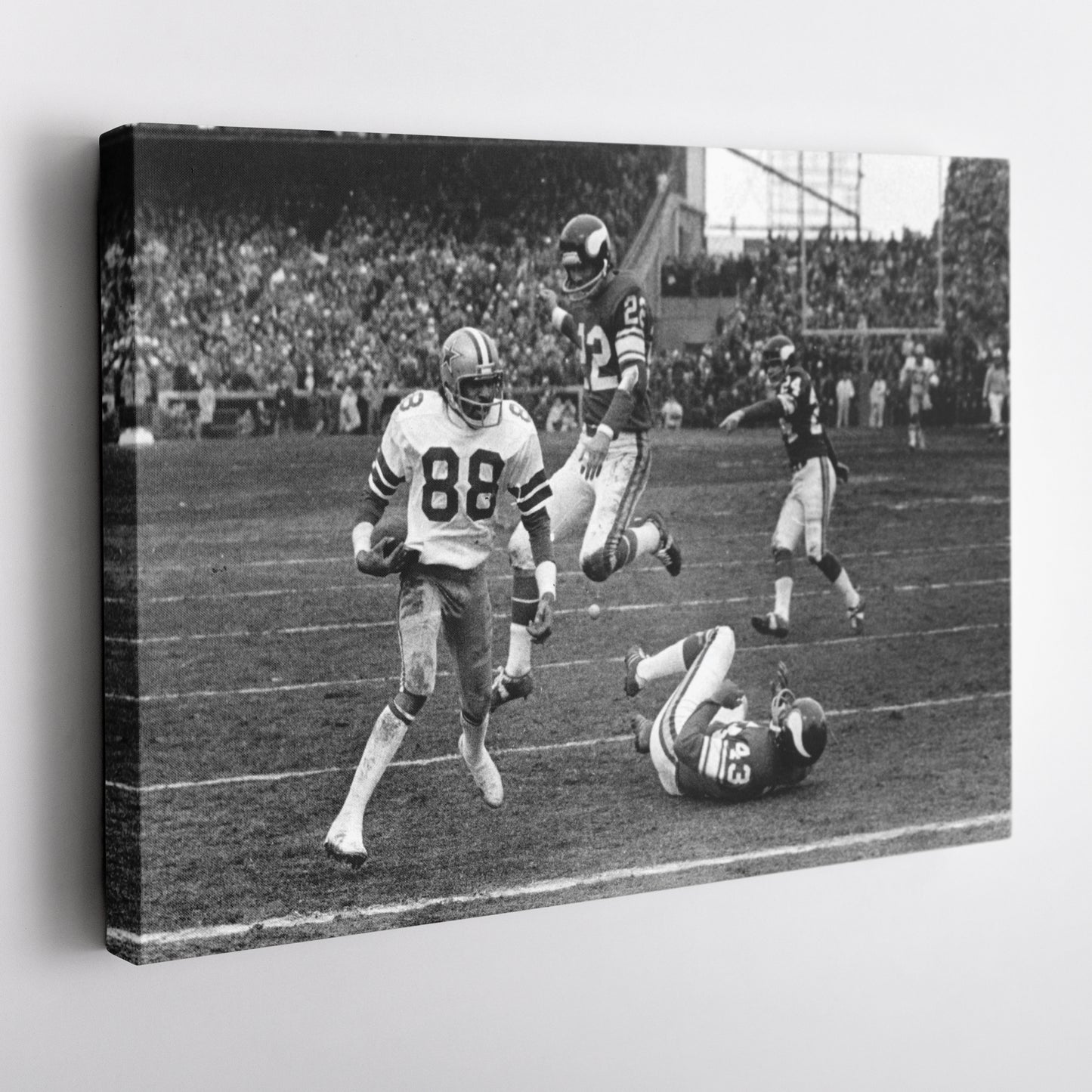 Staubach's 'Hail Mary' Canvas Wall Art - Cowboys vs. Vikings NFL Poster