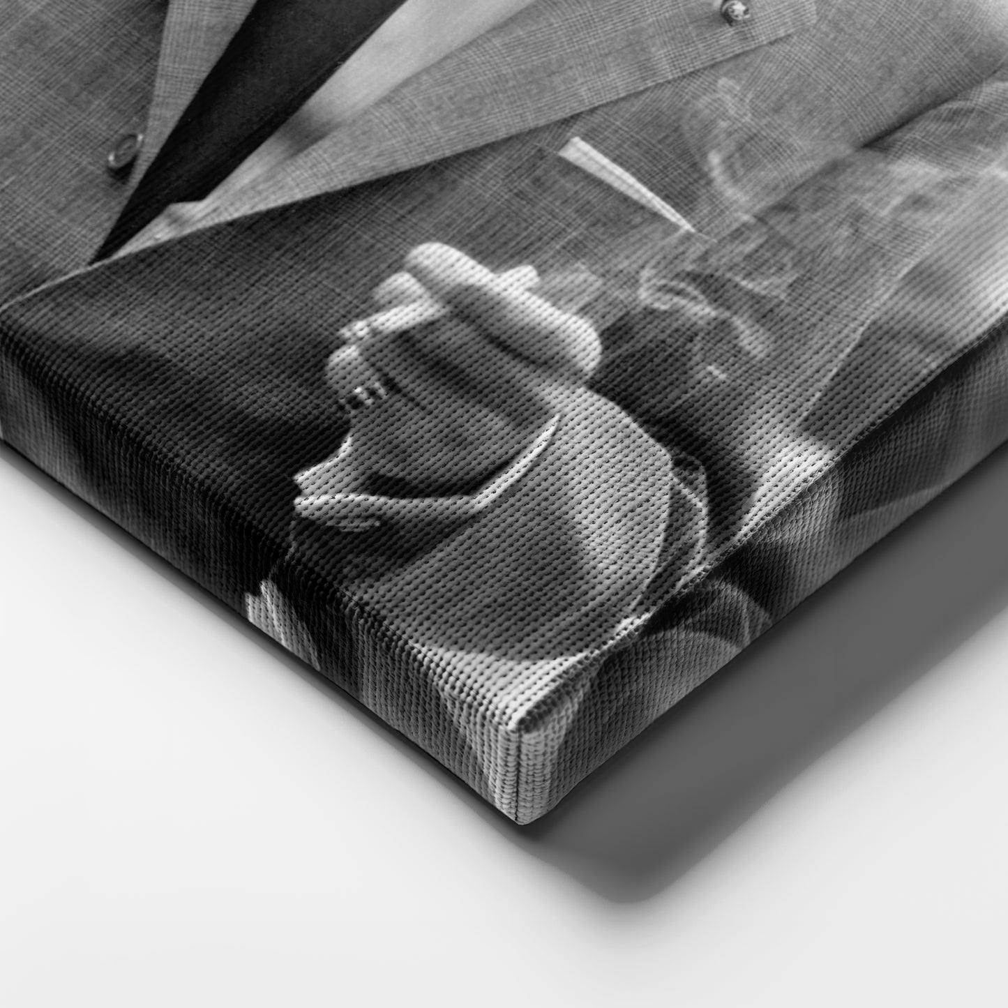 Frank Sinatra Smoking Canvas Wall Art – Classic Music Legend Home Decor