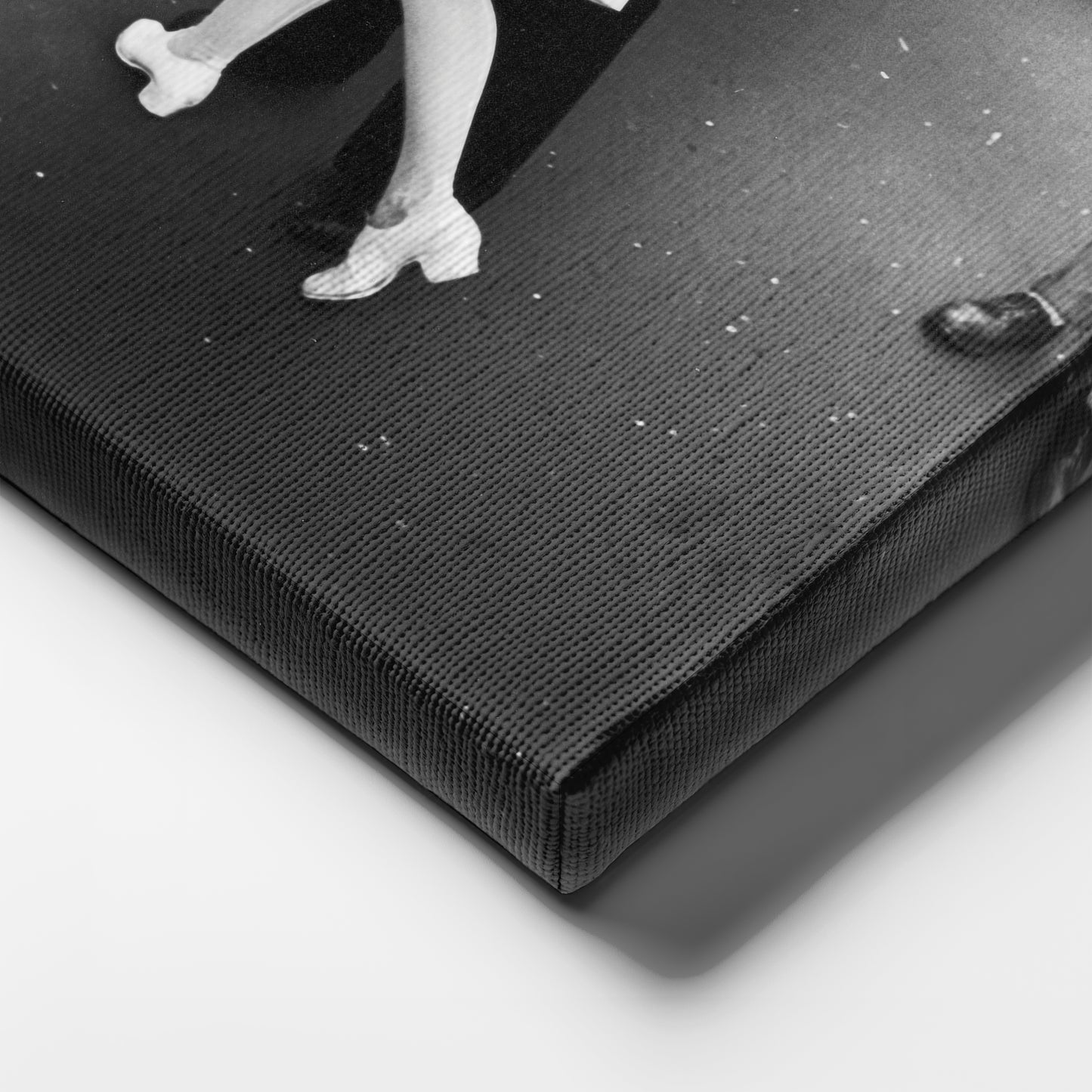 Sailor Kissing Nurse - Times Square New York Celebration Canvas Wall Art