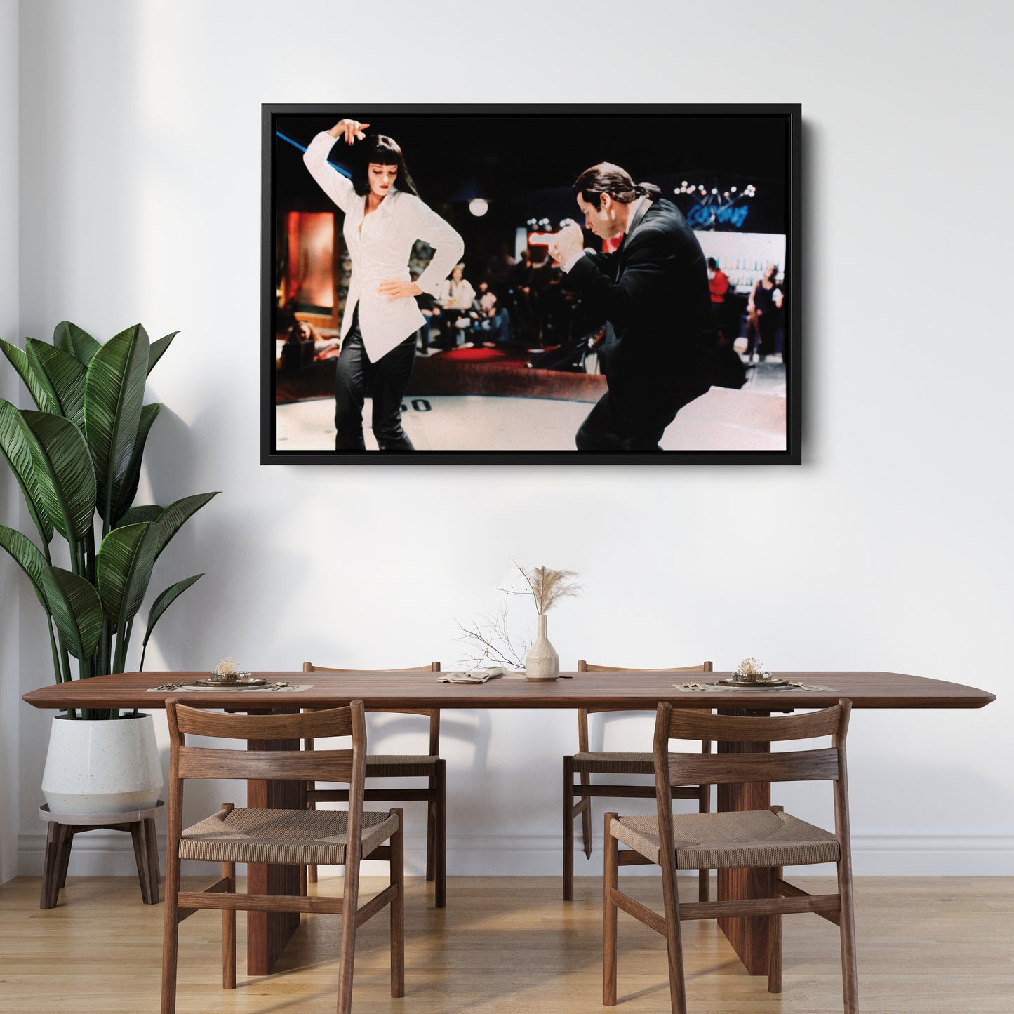 Pulp Fiction Dance Twist Canvas Wall Art – Timeless Movie Moment Decor