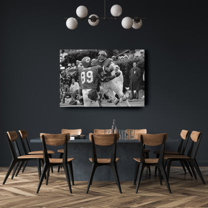 65 Toss Power Trap Chiefs vs. Vikings Canvas Wall Art Decor - NFL Iconic Moment