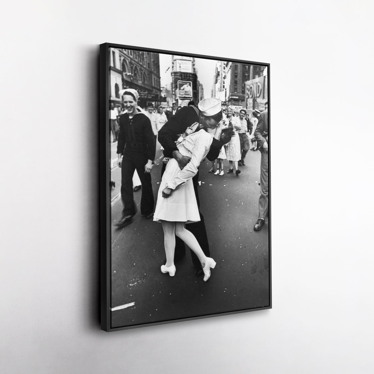 Sailor Kissing Nurse - Times Square New York Celebration Canvas Wall Art