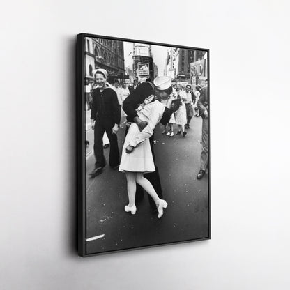 Sailor Kissing Nurse - Times Square New York Celebration Canvas Wall Art