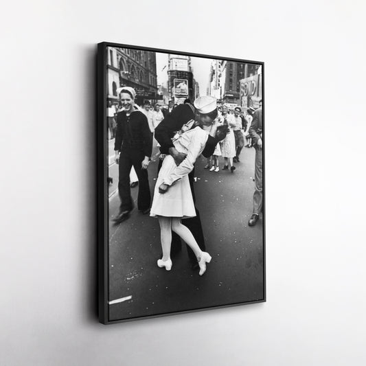 Sailor Kissing Nurse - Times Square New York Celebration Canvas Wall Art