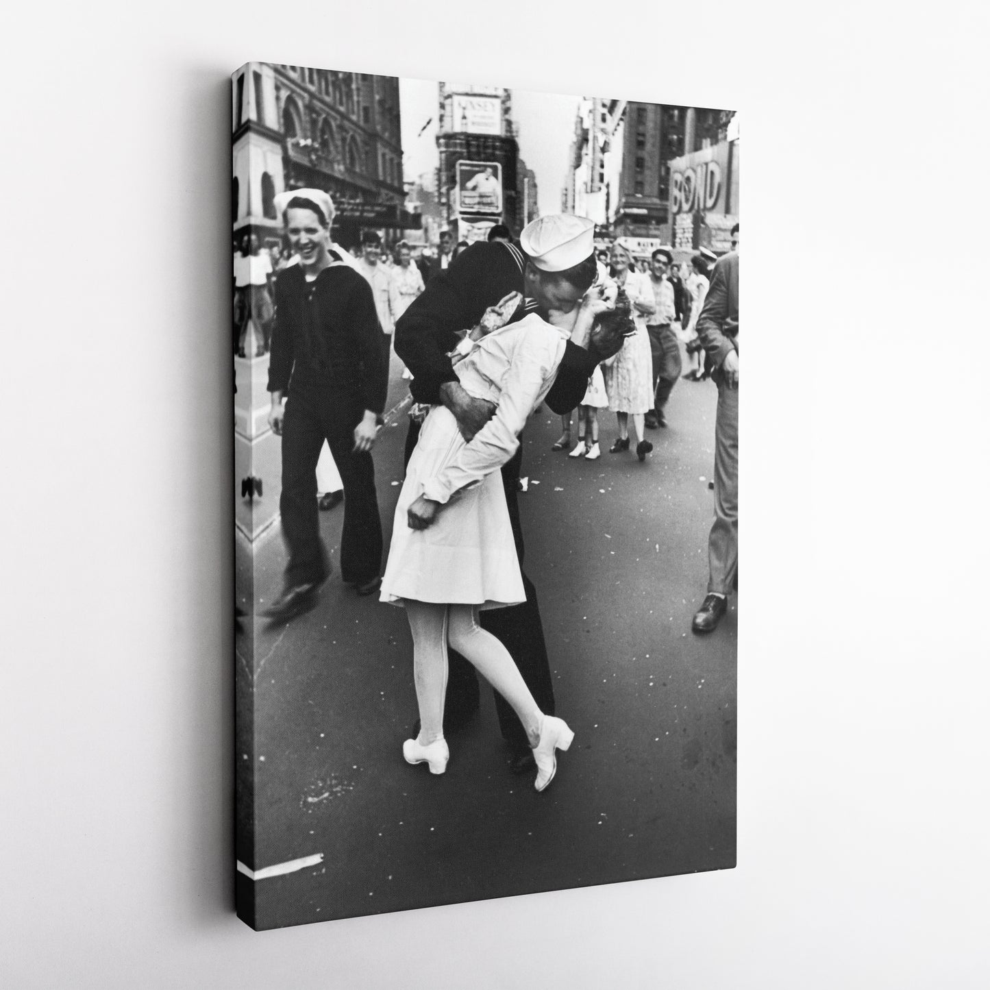 Sailor Kissing Nurse - Times Square New York Celebration Canvas Wall Art