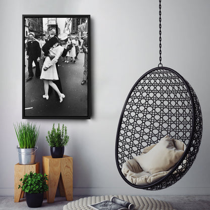 Sailor Kissing Nurse - Times Square New York Celebration Canvas Wall Art