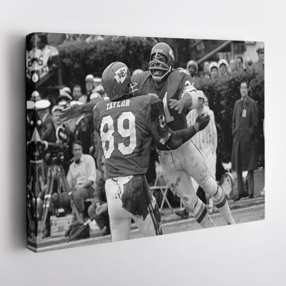 65 Toss Power Trap Chiefs vs. Vikings Canvas Wall Art Decor - NFL Iconic Moment