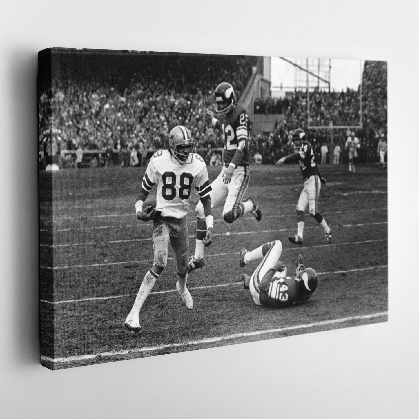 Staubach's 'Hail Mary' Canvas Wall Art - Cowboys vs. Vikings NFL Poster