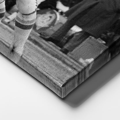 65 Toss Power Trap Chiefs vs. Vikings Canvas Wall Art Decor - NFL Iconic Moment