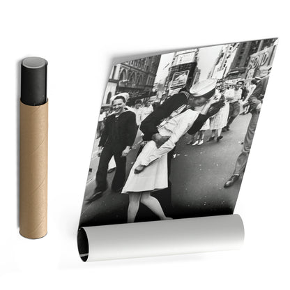 Sailor Kissing Nurse - Times Square New York Celebration Canvas Wall Art
